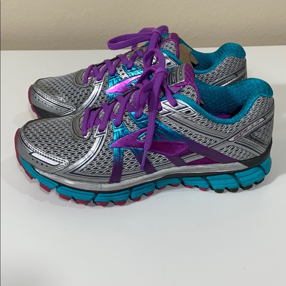 Brooks Shoes - Brooks Adrenaline GTS 17 | Teal/Purple
Women’s 7